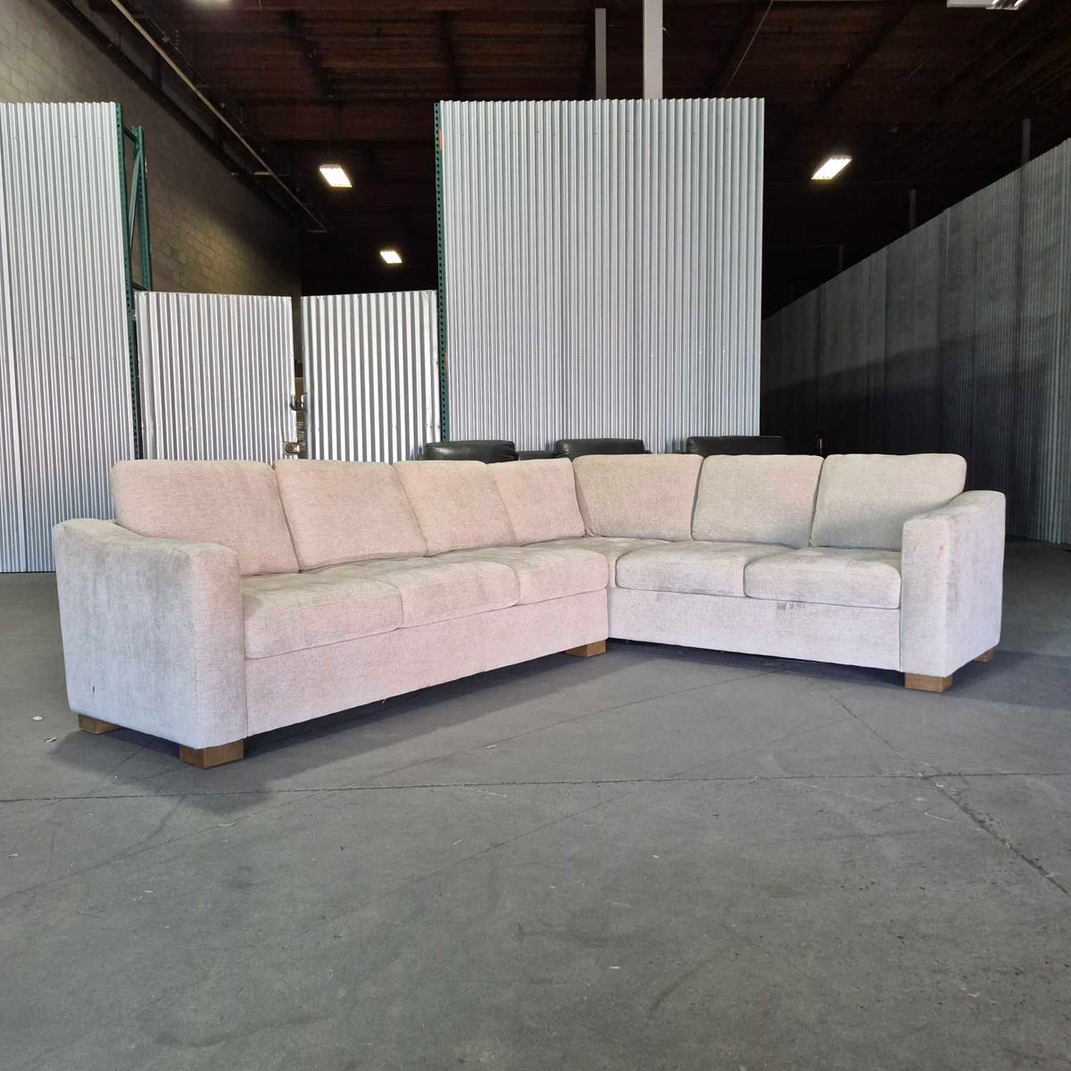 Thomasville Ellsford L-Shape Beige