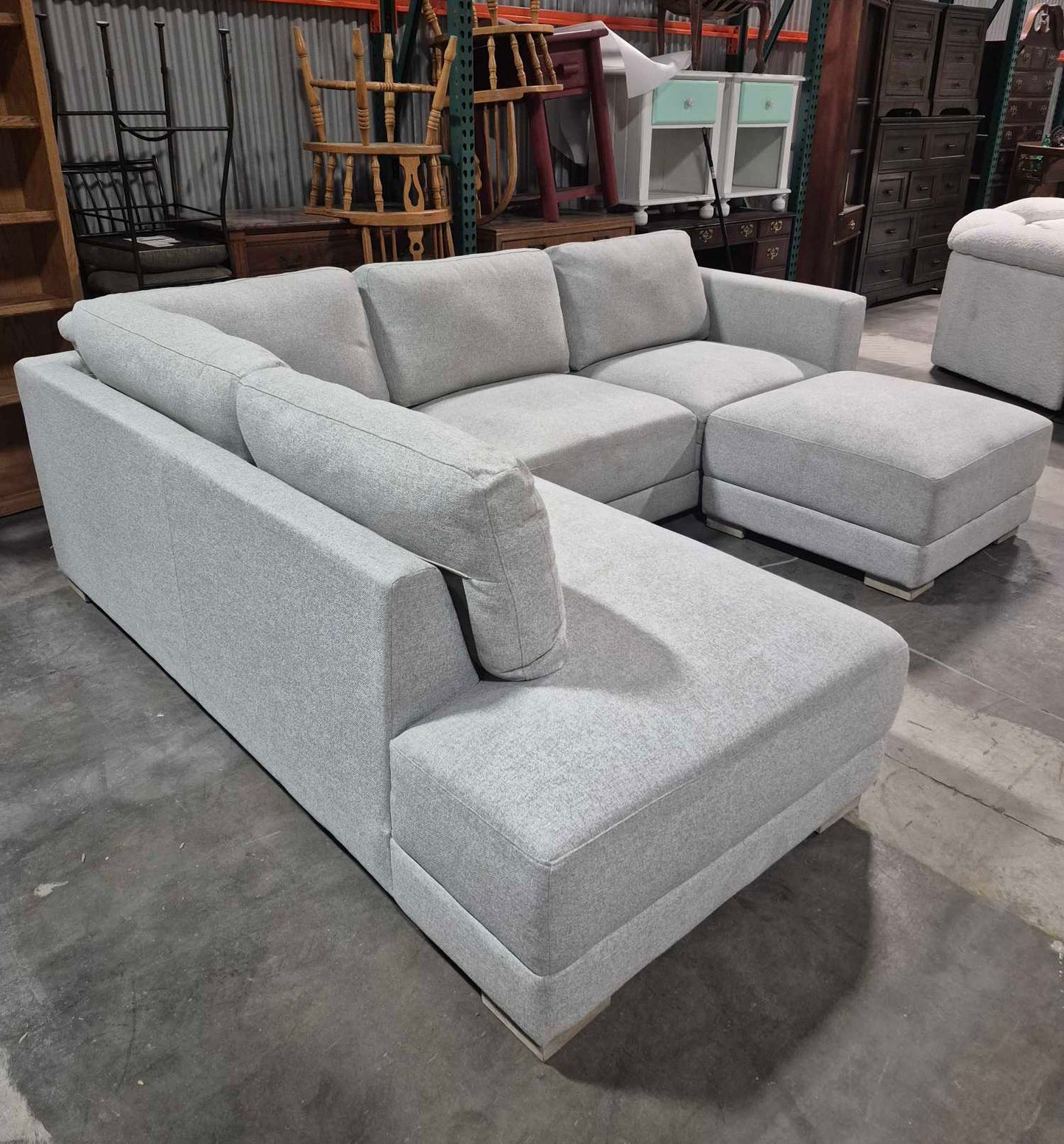 Drayden Fabric sectional With ottoman Light Gray