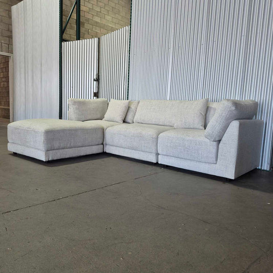 Dayna Aiden & Ivy modular sectional Gray Retails $1499 at costco